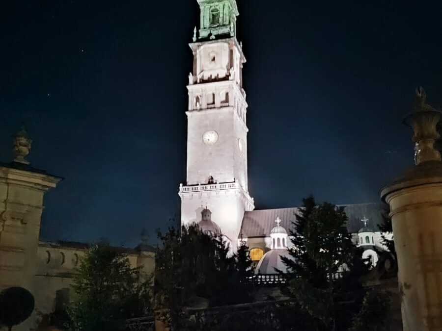 Byli z Nim, aby mógł ich posłać